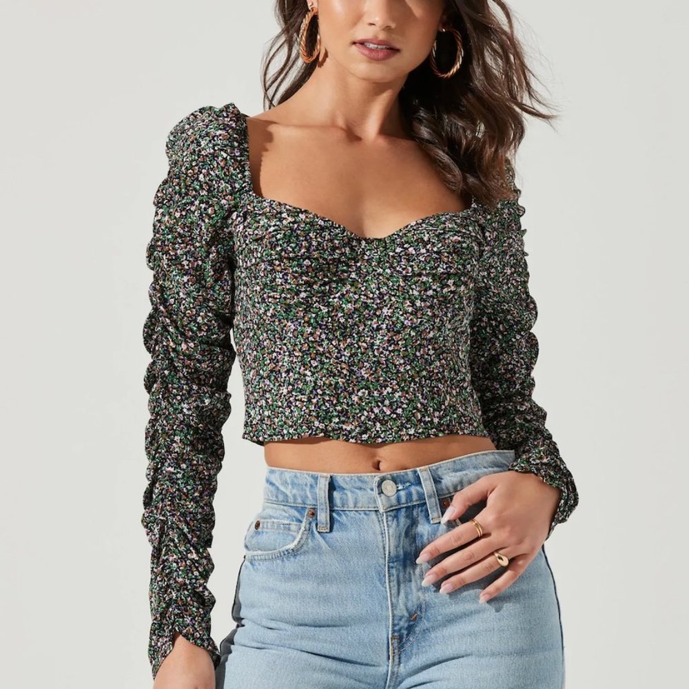 ASTR the label lo is floral ruched sleeve top
